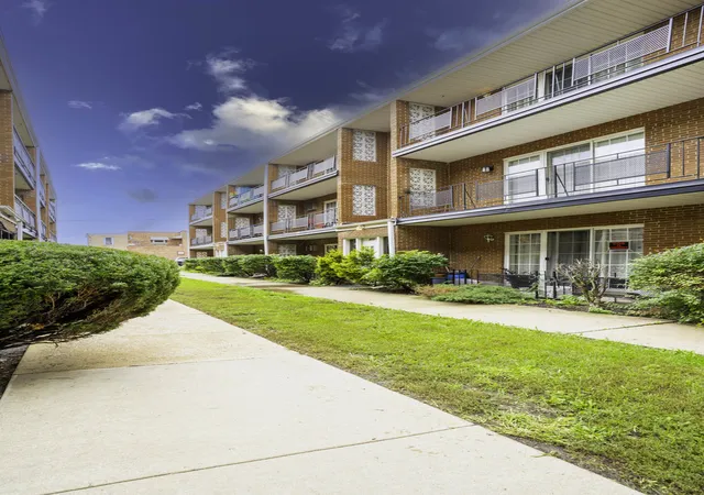 Photo 2 of Condo for sale at 6255 S Mason St #1C, Chicago, IL 60638 | MLS# 12750252 | Listing updated on 2026-10-10