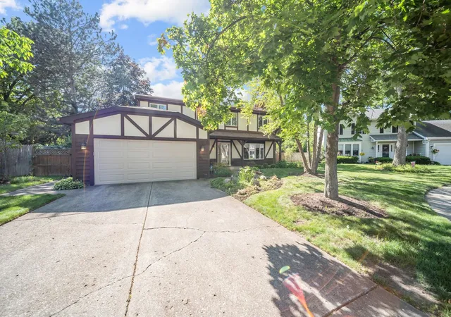 Photo 1 of Single family home for sale at 728 Price Ln, Deerfield, IL 60015 | MLS# 12750256 | Listing updated on 2026-09-18