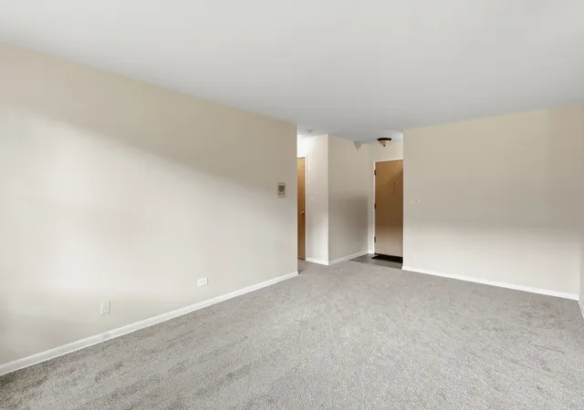 Listing Photo 5 - Condo for sale in building located at 8720 Skokie Blvd, Skokie, IL 60077 - Unit #1G