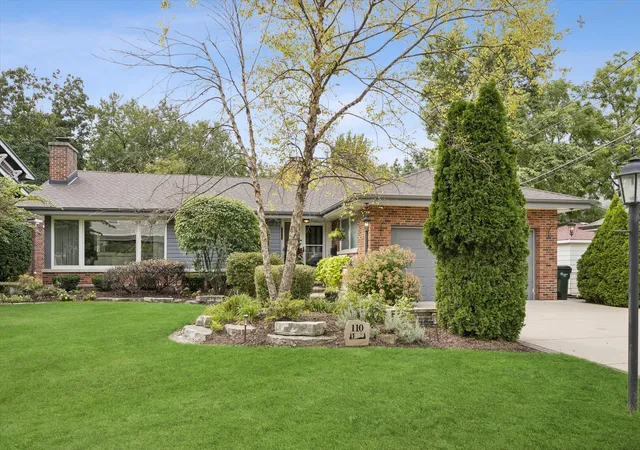 Photo 3 of Single family home for sale at 110 S Herbert Rd, Riverside, IL 60546 | MLS# 12750270 | Listing updated on 2026-09-21