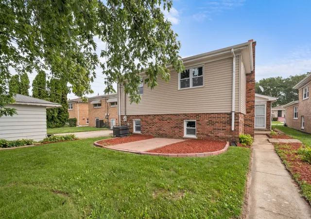Photo 3 of Single family home for sale at 502 Exchange Ave, Calumet City, IL 60409 | MLS# 12750280 | Listing updated on 2026-09-22