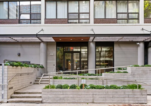 Photo 2 of Condo for sale at 230 E Ontario St #1905, Chicago, IL 60611 | MLS# 12750285 | Listing updated on 2026-10-07