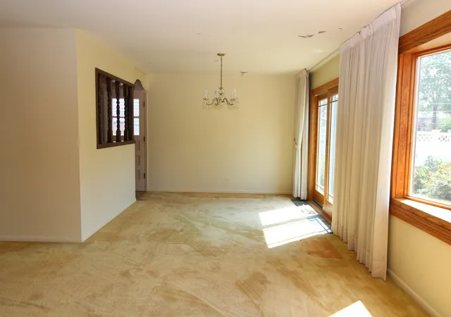 Photo 3 of Single family home for sale at 263 Norman Ct, Des Plaines, IL 60016 | MLS# 12750292 | Listing updated on 2026-09-12