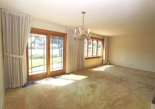 Photo 4 of Single family home for sale at 263 Norman Ct, Des Plaines, IL 60016 | MLS# 12750292 | Listing updated on 2026-09-12