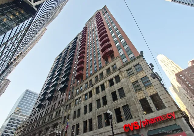 Condo for sale at 208 W Washington St #1210, Chicago, IL 60606 | MLS# 12750307