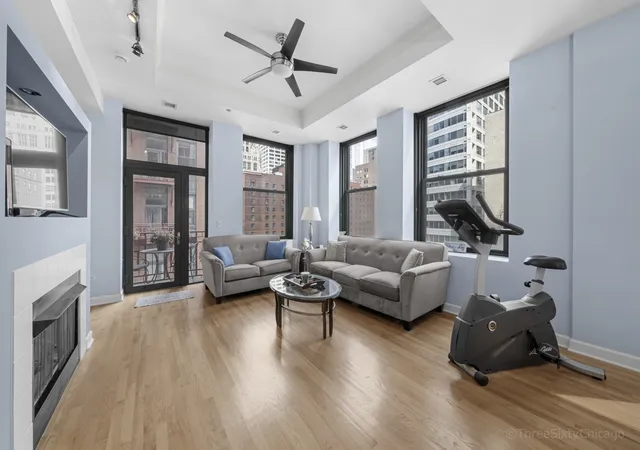Photo 4 of Condo for sale at 208 W Washington St #1210, Chicago, IL 60606 | MLS# 12750307 | Listing updated on 2026-09-21