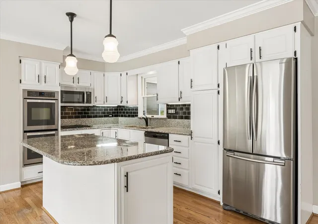Photo 4 of Single family home for sale at 309 Forest Knoll Rd, Lake Bluff, IL 60044 | MLS# 12750324 | Listing updated on 2026-09-20