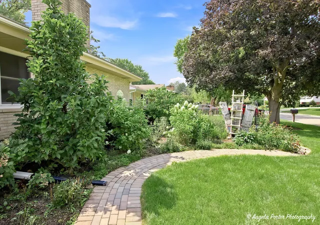 Photo 3 of Single family home for sale at 3705 W Young St, Mc Henry, IL 60050 | MLS# 12750325 | Listing updated on 2026-09-08