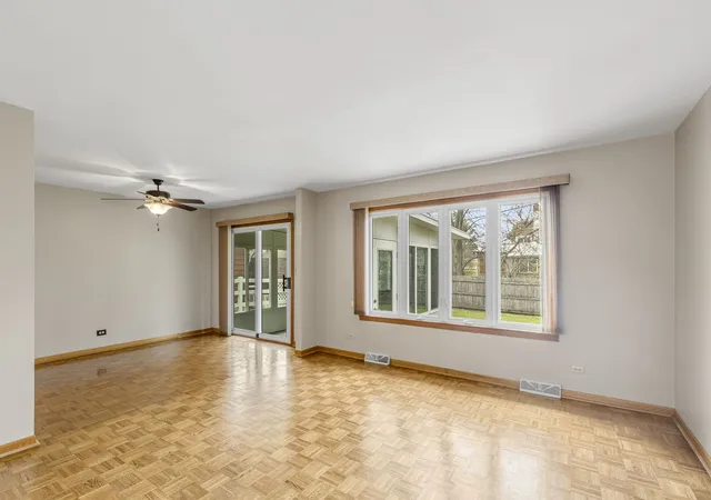 Photo 3 of Single family home for sale at 218 Mastodon Dr, Ingleside, IL 60041 | MLS# 12750355 | Listing updated on 2026-10-23