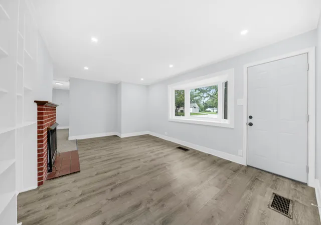 Photo 2 of Single family home for sale at 357 Indianwood Blvd, Park Forest, IL 60466 | MLS# 12750357 | Listing updated on 2026-09-12