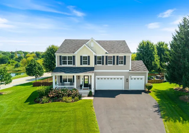 Photo 2 of Single family home for sale at 391 Copper Springs Ln, Elgin, IL 60124 | MLS# 12750363 | Listing updated on 2026-09-15