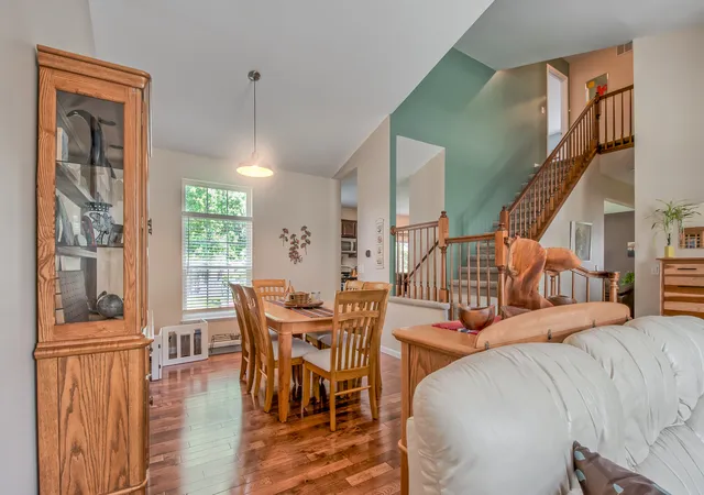 Photo 3 of Single family home for sale at 905 Chelsea Ct, Aurora, IL 60504 | MLS# 12750374 | Listing updated on 2026-09-19