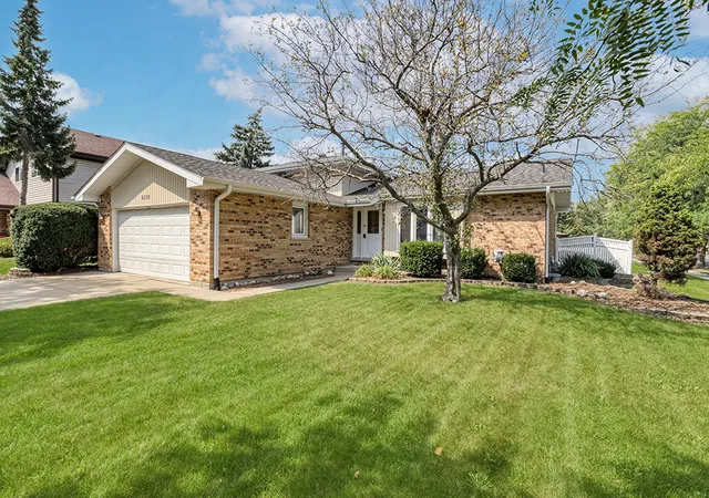 Photo 2 of Single family home for sale at 8238 164th Street, Tinley Park, IL 60477 | MLS# 12750381 | Listing updated on 2026-09-07