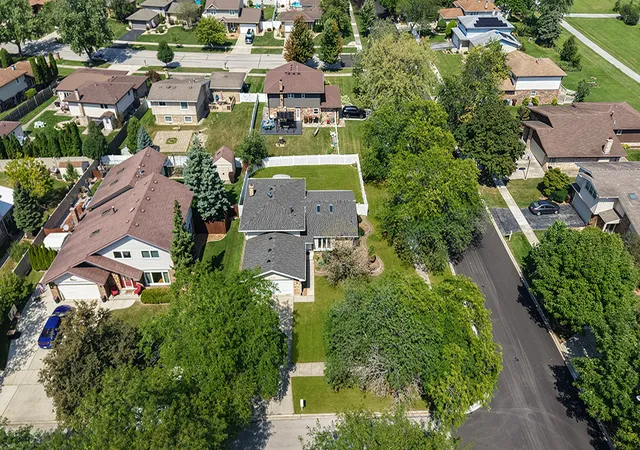 Photo 3 of Single family home for sale at 8238 164th Street, Tinley Park, IL 60477 | MLS# 12750381 | Listing updated on 2026-09-07