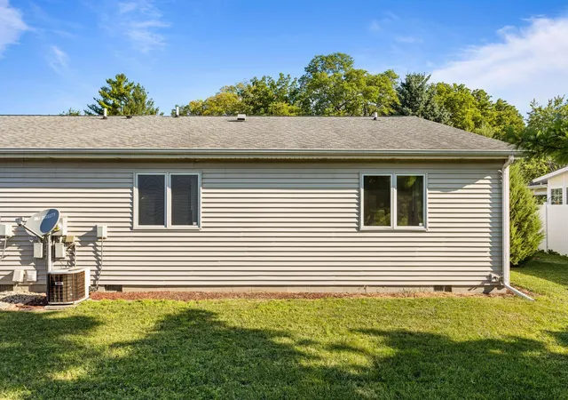 Photo 27 of Townhouse for sale at 605 Edwards St, Monticello, IL 61856 | MLS# 12750391 | Listing updated on 2026-09-15