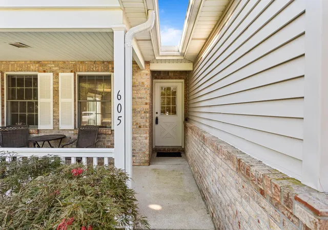 Photo 3 of Townhouse for sale at 605 Edwards St, Monticello, IL 61856 | MLS# 12750391 | Listing updated on 2026-09-15