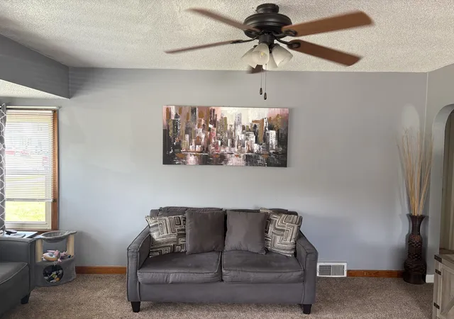 Photo 2 of Single family home for sale at 915 N 10th Street, Rochelle, IL 61068 | MLS# 12750396 | Listing updated on 2026-09-12