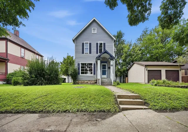 Photo 1 of Single family home for sale at 307 Wilcox St, Joliet, IL 60435 | MLS# 12750404 | Listing updated on 2026-10-06