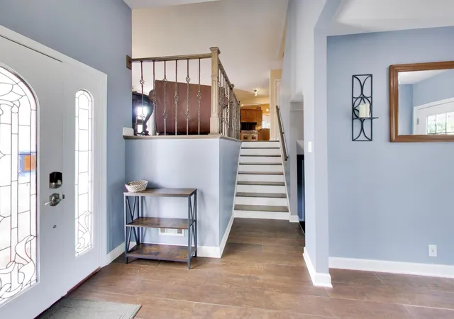 Photo 4 of Single family home for sale at 7309 Seminole Ct, Darien, IL 60561 | MLS# 12750407 | Listing updated on 2026-09-22