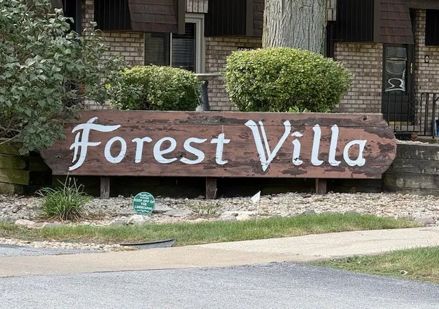 Photo 2 of Townhouse for sale at 15802 Laramie Ave #H, Oak Forest, IL 60452 | MLS# 12750415 | Listing updated on 2026-09-17