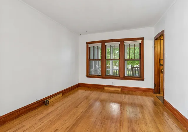 Photo 3 of Single family home for sale at 5228 N Ludlam Ave, Chicago, IL 60630 | MLS# 12750441 | Listing updated on 2026-09-23