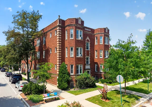 Photo 1 of Condo for sale at 845 S Humphrey Ave #1, Oak Park, IL 60304 | MLS# 12750444 | Listing updated on 2026-10-29