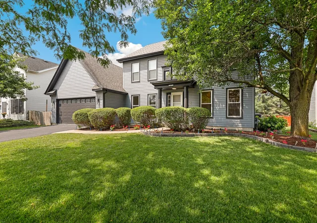 Photo 3 of Single family home for sale at 3479 Charlemaine Dr, Aurora, IL 60504 | MLS# 12750466 | Listing updated on 2026-09-24
