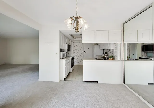 Photo 4 of Condo for sale at 1845 Tanglewood Dr #3D, Glenview, IL 60025 | MLS# 12750484 | Listing updated on 2026-09-23
