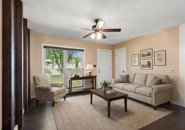 Photo 3 of Single family home for sale at 419 E Fullerton Ave, Glendale Heights, IL 60139 | MLS# 12750486 | Listing updated on 2026-10-06