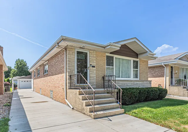 Photo 2 of Single family home for sale at 6820 N Sauganash Ave, Chicago, IL 60646 | MLS# 12750487 | Listing updated on 2026-09-13