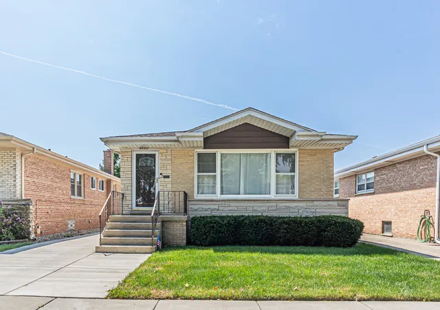Photo 2 of Single family home for sale at 6820 N Sauganash Ave, Chicago, IL 60646 | MLS# 12750487 | Listing updated on 2026-09-13