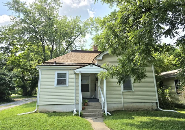 Photo 1 of Multi family home for sale at 508 N Michaels St, Carbondale, IL 62901 | MLS# 12750499 | Listing updated on 2026-09-15