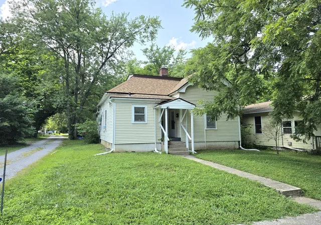 Photo 2 of Multi family home for sale at 508 N Michaels St, Carbondale, IL 62901 | MLS# 12750499 | Listing updated on 2026-09-15