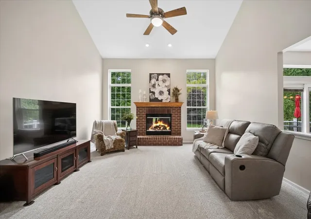 Photo 4 of Single family home for sale at 1390 Alexandra Blvd, Crystal Lake, IL 60014 | MLS# 12750514 | Listing updated on 2026-09-14
