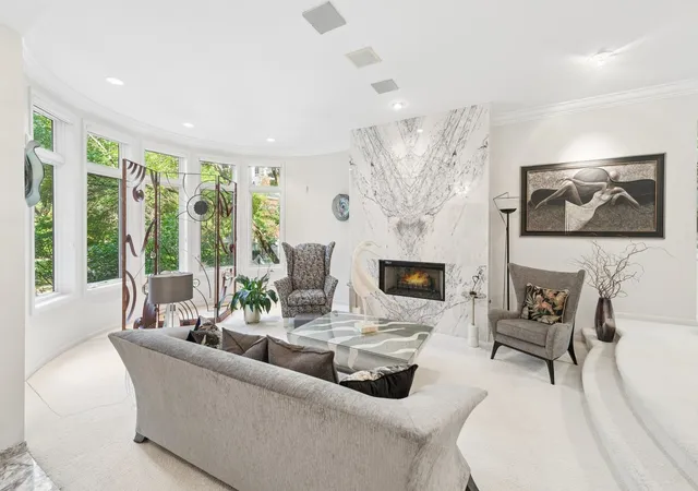 Photo 3 of Townhouse for sale at 1409 S Indiana Ave #D, Chicago, IL 60605 | MLS# 12750520 | Listing updated on 2026-09-24