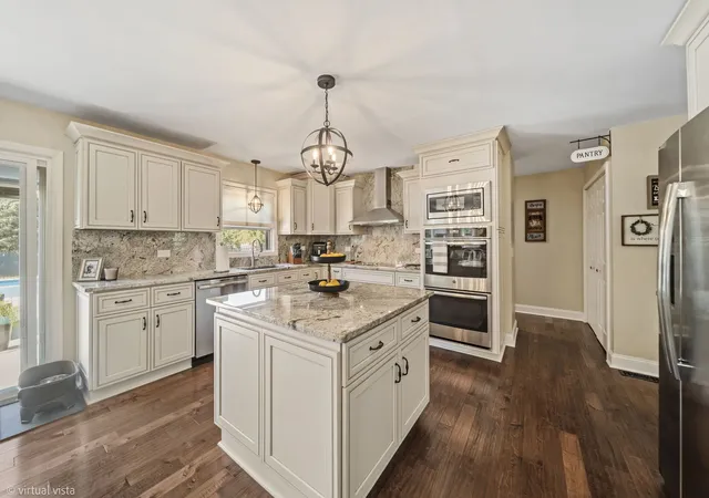 Photo 2 of Single family home for sale at 6n066 Chambellan Ln, Wayne, IL 60184 | MLS# 12750523 | Listing updated on 2026-09-15