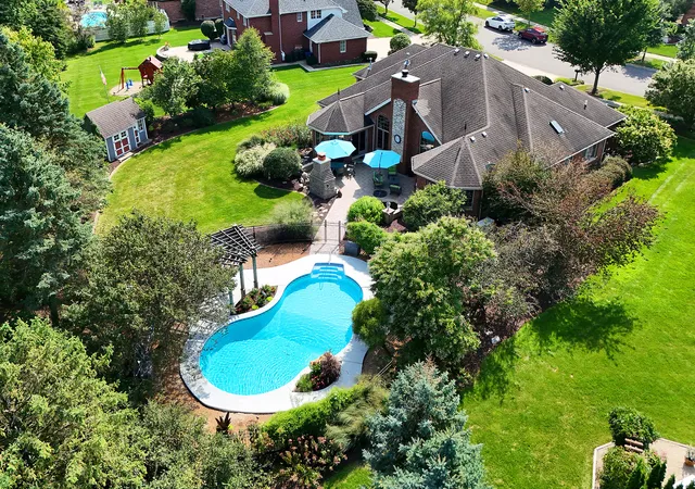 Photo 3 of Single family home for sale at 21967 Emily Ln, Frankfort, IL 60423 | MLS# 12750528 | Listing updated on 2026-09-12