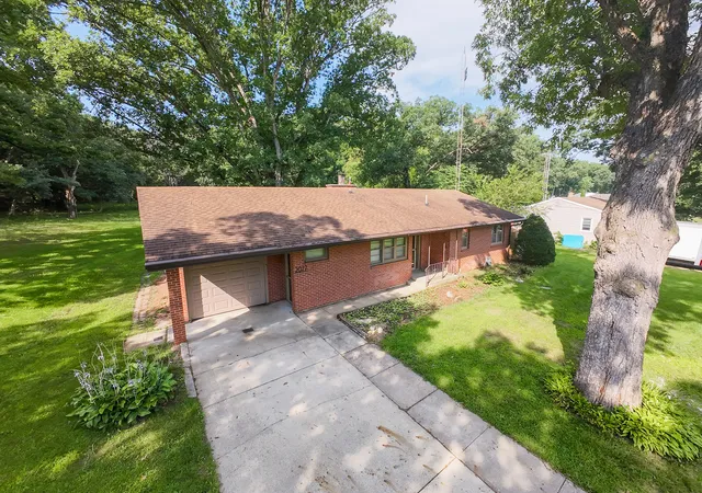Photo 3 of Single family home for sale at 2077 Grand Detour Rd, Dixon, IL 61021 | MLS# 12750530 | Listing updated on 2026-09-06