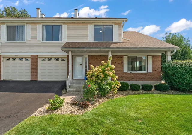 Photo 1 of Townhouse for sale at 9315 W 142nd Street #102, Orland Park, IL 60462 | MLS# 12750533 | Listing updated on 2026-10-01