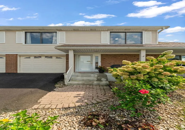 Photo 3 of Townhouse for sale at 9315 W 142nd Street #102, Orland Park, IL 60462 | MLS# 12750533 | Listing updated on 2026-10-01
