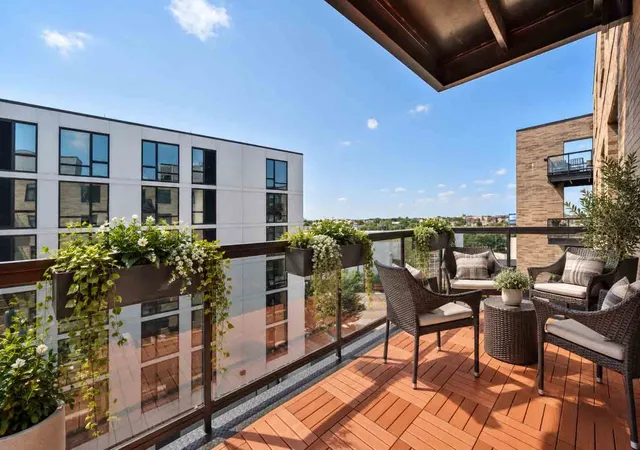 Listing Photo 4 - Condo for sale in building located at 1701 W Webster Ave, Chicago, IL 60614 - Unit #602