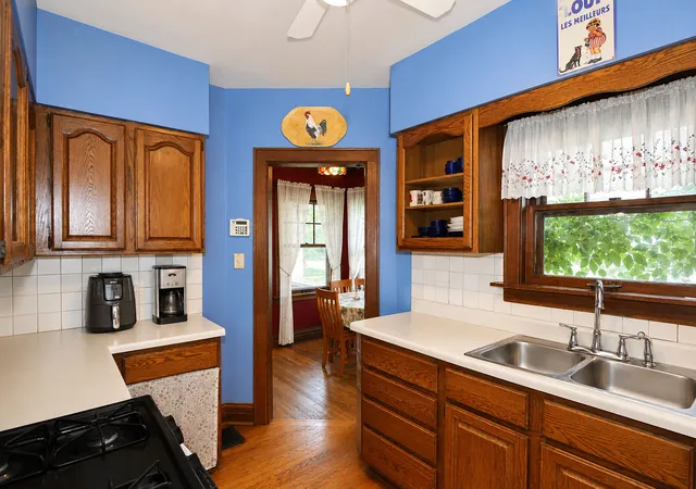 Photo 4 of Single family home for sale at 35 W Maple Ave, Roselle, IL 60172 | MLS# 12750546 | Listing updated on 2026-09-12