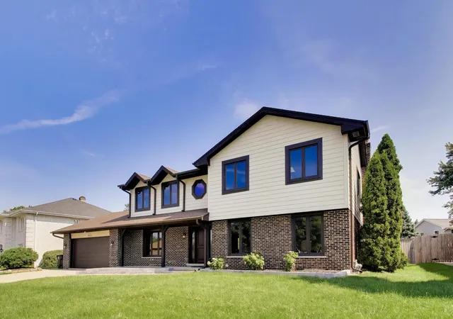 Photo 2 of Single family home for sale at 6723 Kingswood Rd, Willowbrook, IL 60527 | MLS# 12750556 | Listing updated on 2026-09-21