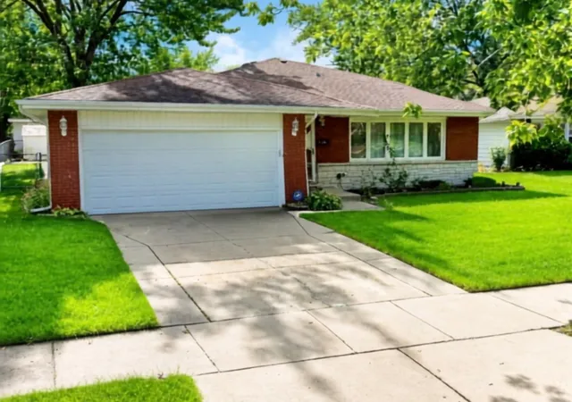 Photo 1 of Single family home for sale at 219 E 168th Place, South Holland, IL 60473 | MLS# 12750567 | Listing updated on 2026-09-14