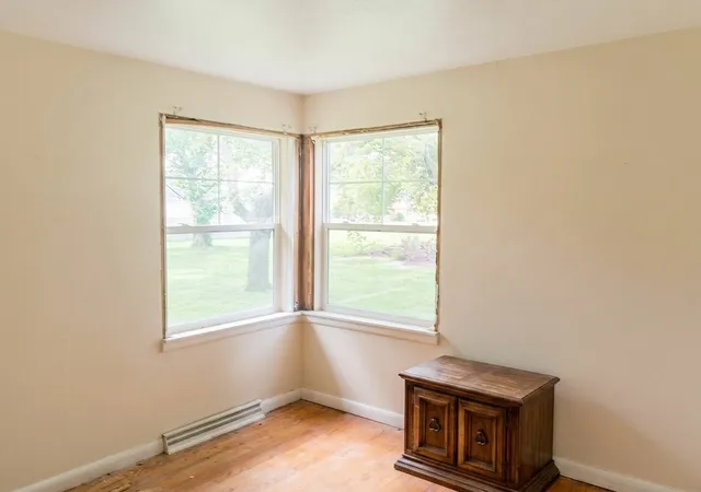 Photo 3 of Single family home for sale at 204 N 4th Street, Marion, IL 62959 | MLS# 12750577 | Listing updated on 2026-09-30