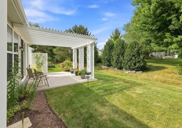 Photo 2 of Single family home for sale at 11797 Messiner Dr, Huntley, IL 60142 | MLS# 12750593 | Listing updated on 2026-09-12