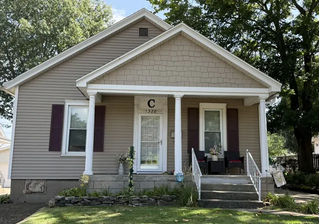 Single Family Residence at 1328 Campbell Ave, Lasalle, IL 61301 | MLS# 12750623 | | Sold on 2026-10-07