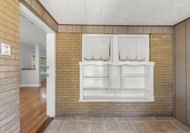 Photo 2 of Single family home for sale at 329 E 5th Street, Lockport, IL 60441 | MLS# 12750629 | Listing updated on 2026-09-10