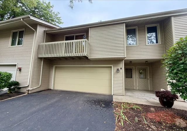 Condo for sale at 4689 High Point Dr #8, Rockford, IL 61114 | MLS# 12750635