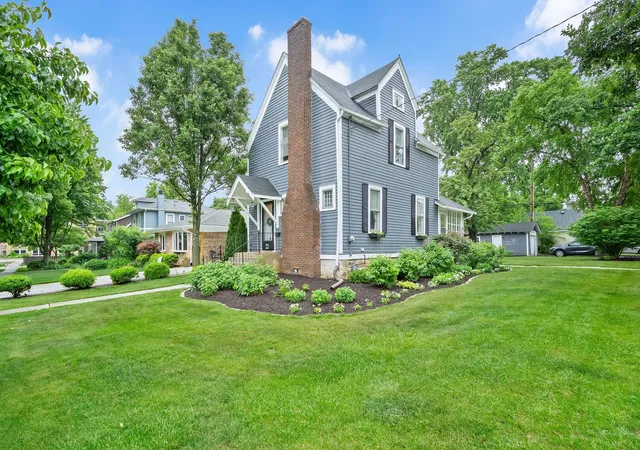 Photo 2 of Single family home for sale at 4541 Forest Ave, Downers Grove, IL 60515 | MLS# 12750656 | Listing updated on 2026-09-21